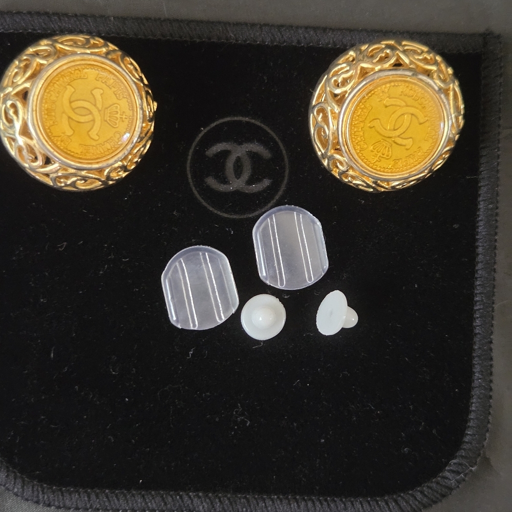 Chanel 24k Gold Plated Rubcamell Murano Clip-On Earrings Full Inclusion & COA - Picture 3 of 11